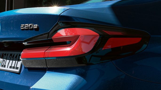 3D shaped rear lights BMW 5 Series Sedan G30 3D shaped rear lights BMW 5 Series Sedan G30 Facelift 2020 Phytonic Blue close-up rear