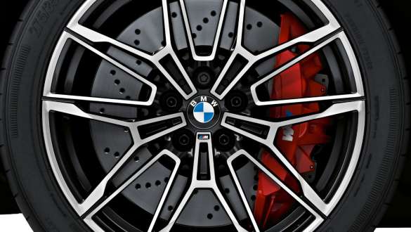M Compound brake, Red high-gloss BMW M3 Sedan G80 2020 BMW M3 Sedan G80 2020 M Compound brake, Red high-gloss close-up wheel