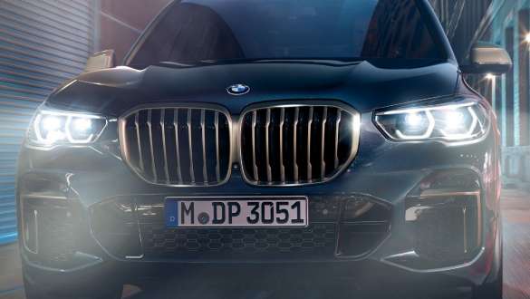 BMW Laser light BMW X5 M50i G05 BMW Laser light BMW X5 M50i Carbon black metallic G05 2018 SUV front view