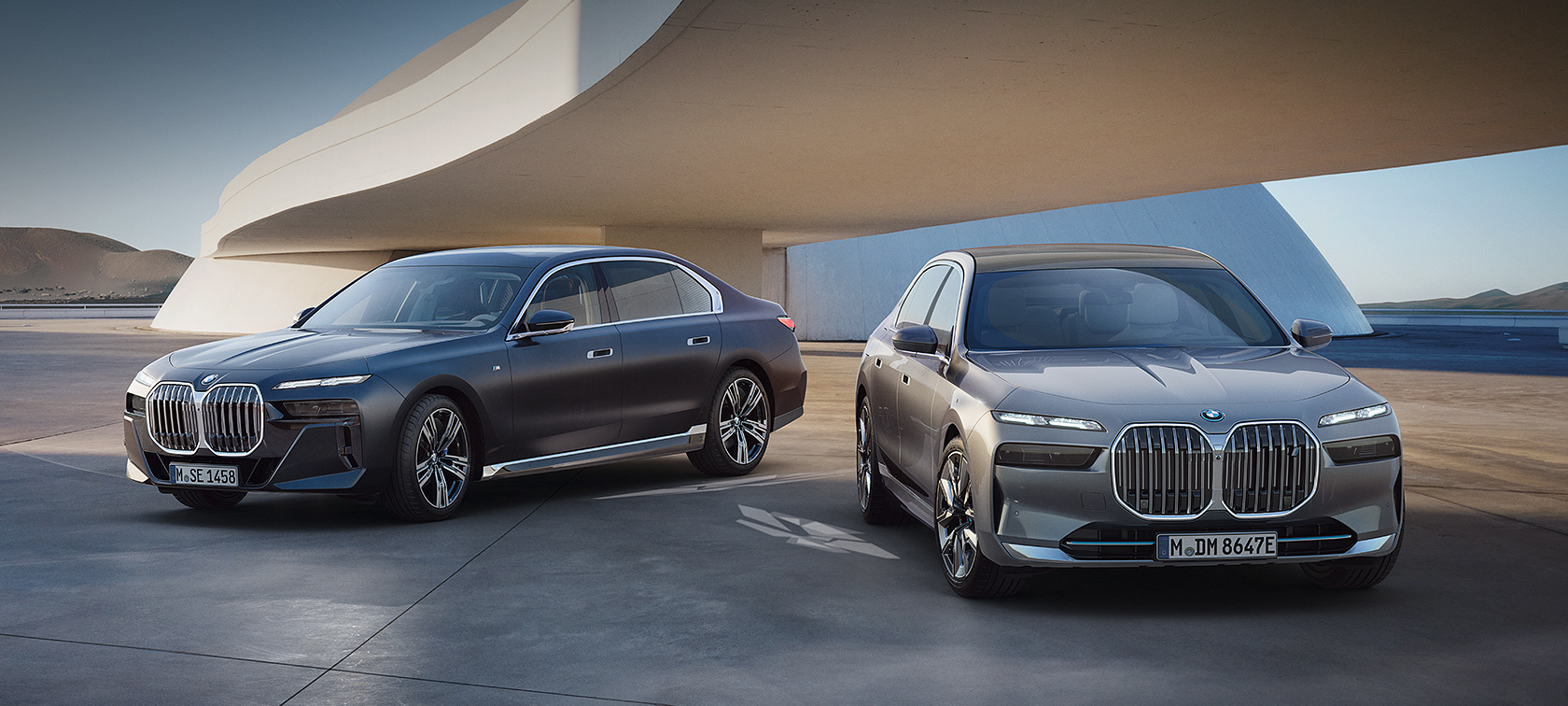 BMW 7 Series Sedan (G70) BMW i7 (G70) Three-quarter front view standing BMW 7 Series Sedan (G70) BMW i7 (G70) Three-quarter front view standing