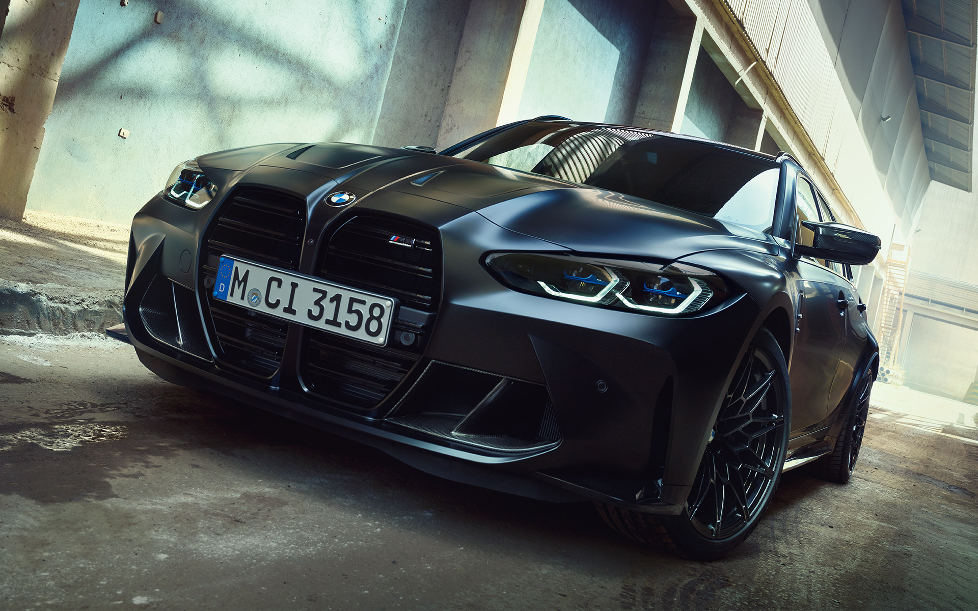 M Design BMW M3 Competition Touring G81 BMW Individual Frozen Black metallic BMW M3 Competition Touring G81 BMW Individual Frozen Black metallic M Design Three-quarter front view