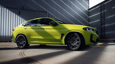 BMW X4 M F98 side view standing BMW M Series BMW X4 M F98 side view standing