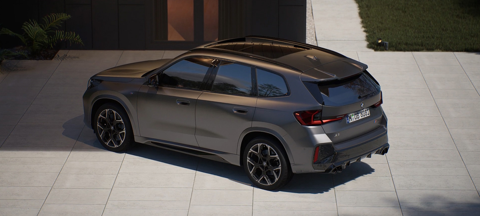 BMW X1 M35i xDrive BMW X1 M35i xDrive Three-quarter rear view