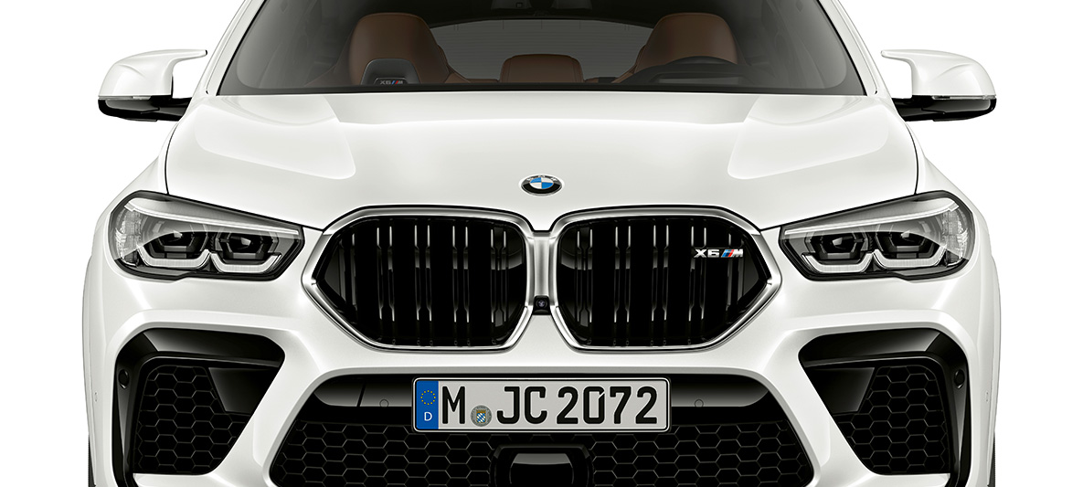 Front BMW X6 M M double kidney grille BMW X6 M F96 SUV 2020 front view