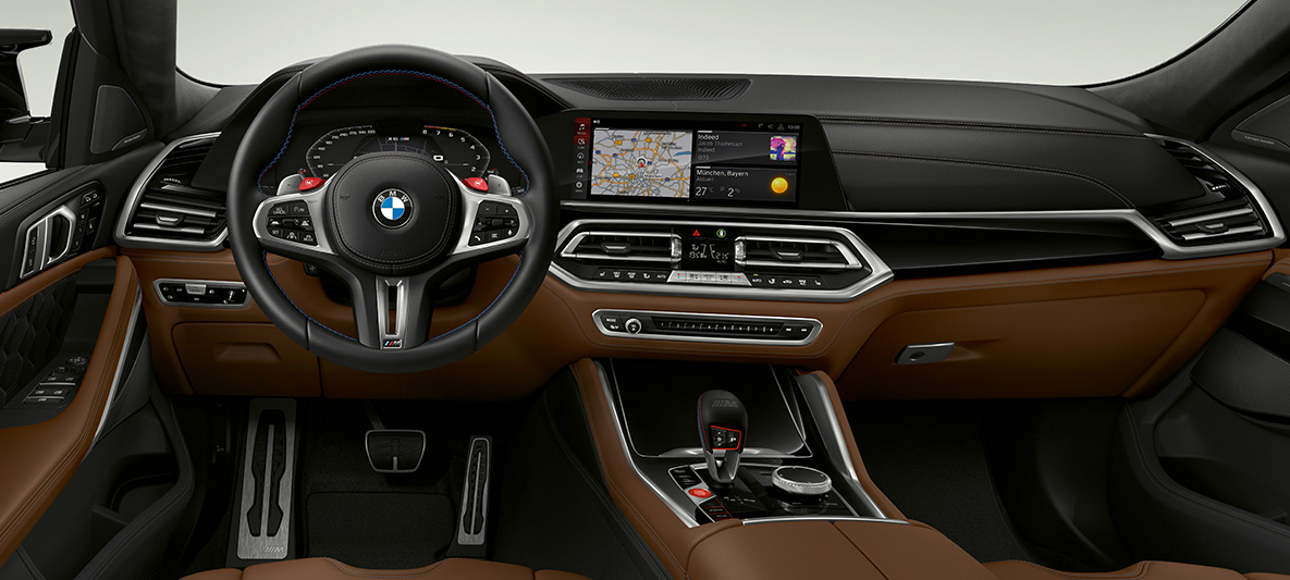 M leather steering wheel BMW X6 M M leather steering wheel with contrast stitching BMW X6 M F96 SUV 2020 cockpit