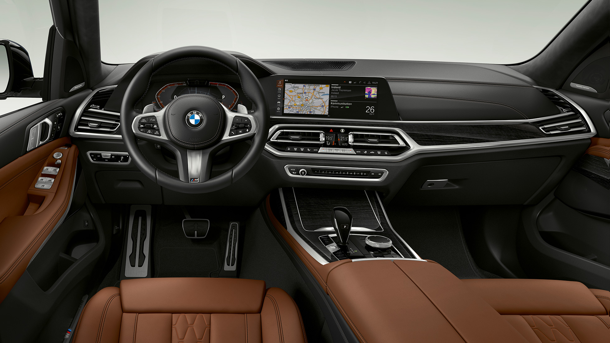 BMW X7, BMW Individual X7 xDrive40i side view Side view of the BMW X7 with BMW Individual X7 xDrive40i features