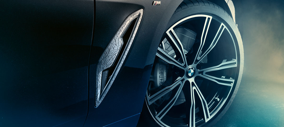 BMW Individual M850i NIGHT SKY, 20“ light alloy wheels The 20“ BMW Individual light alloy wheels in 730i V-shape design of the BMW Individual M850i NIGHT SKY in close up
