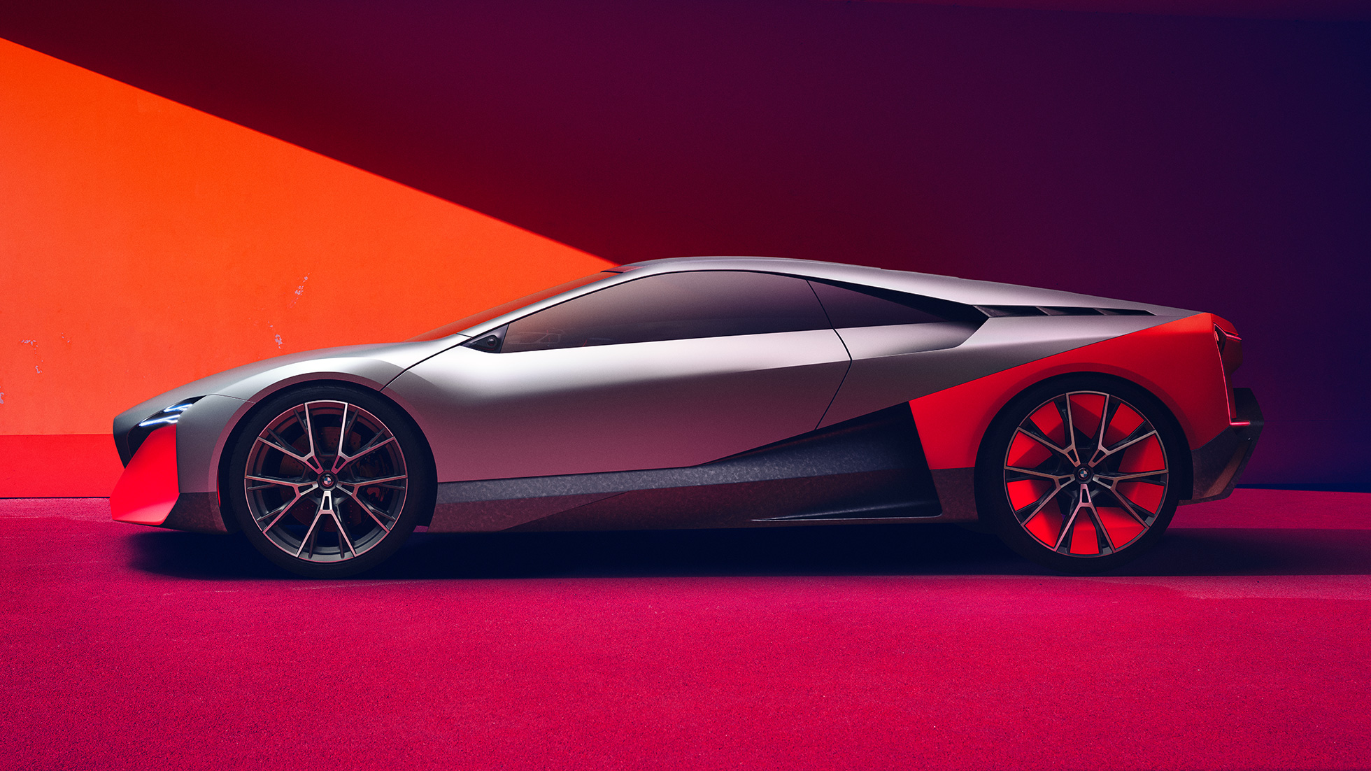 BMW Vision M NEXT, side view BMW Vision M NEXT, side view, standing